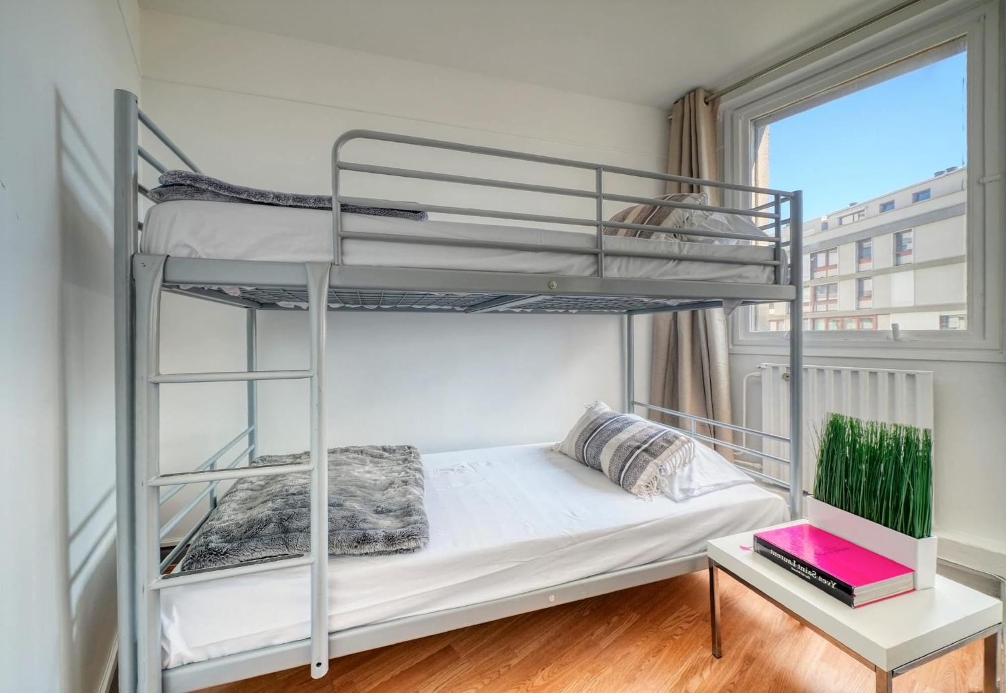 Spacious & Luxurious Flat In Montparnasse * Parijs