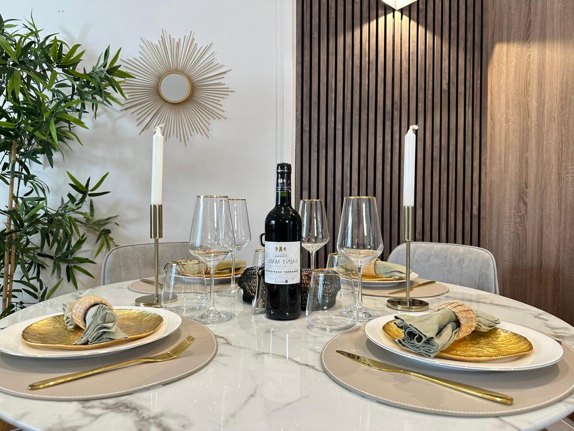 Spacious & Luxurious Flat In Montparnasse Parijs